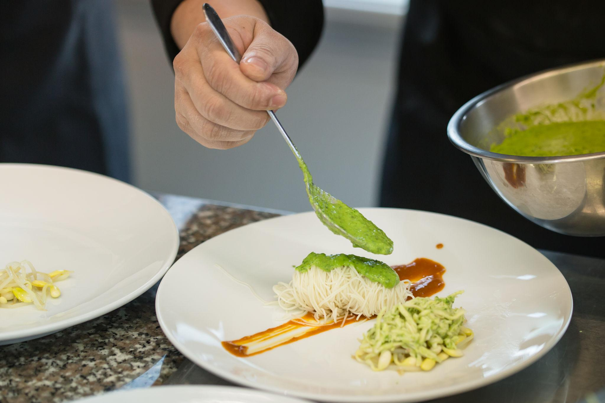 Full recap of Tournament of Champions Season 7 Episode 7, including winners, scores, and the Final Four chefs heading to the finale.