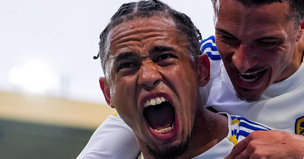 Leeds beat Man United 2-1 at Old Trafford as Okafor scores twice. Full match report, stats, red card controversy, and analysis.