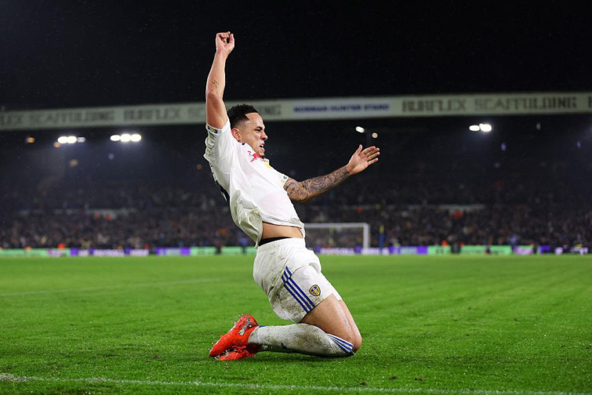 Noah Okafor scores twice as Leeds defeat Manchester United 2-1 at Old Trafford. Full match analysis, stats, and implications.