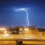 Tornado warning Wisconsin updates: storms hit Milwaukee, power outages rise, and severe thunderstorm watch continues across the region.