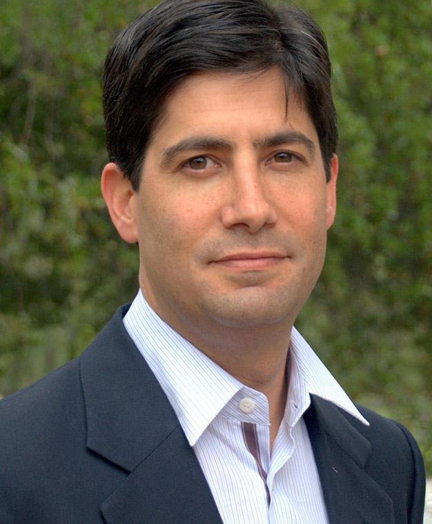 Kevin Warsh’s Fed nomination advances as hearings near, but political challenges and wealth disclosures raise key questions about confirmation.