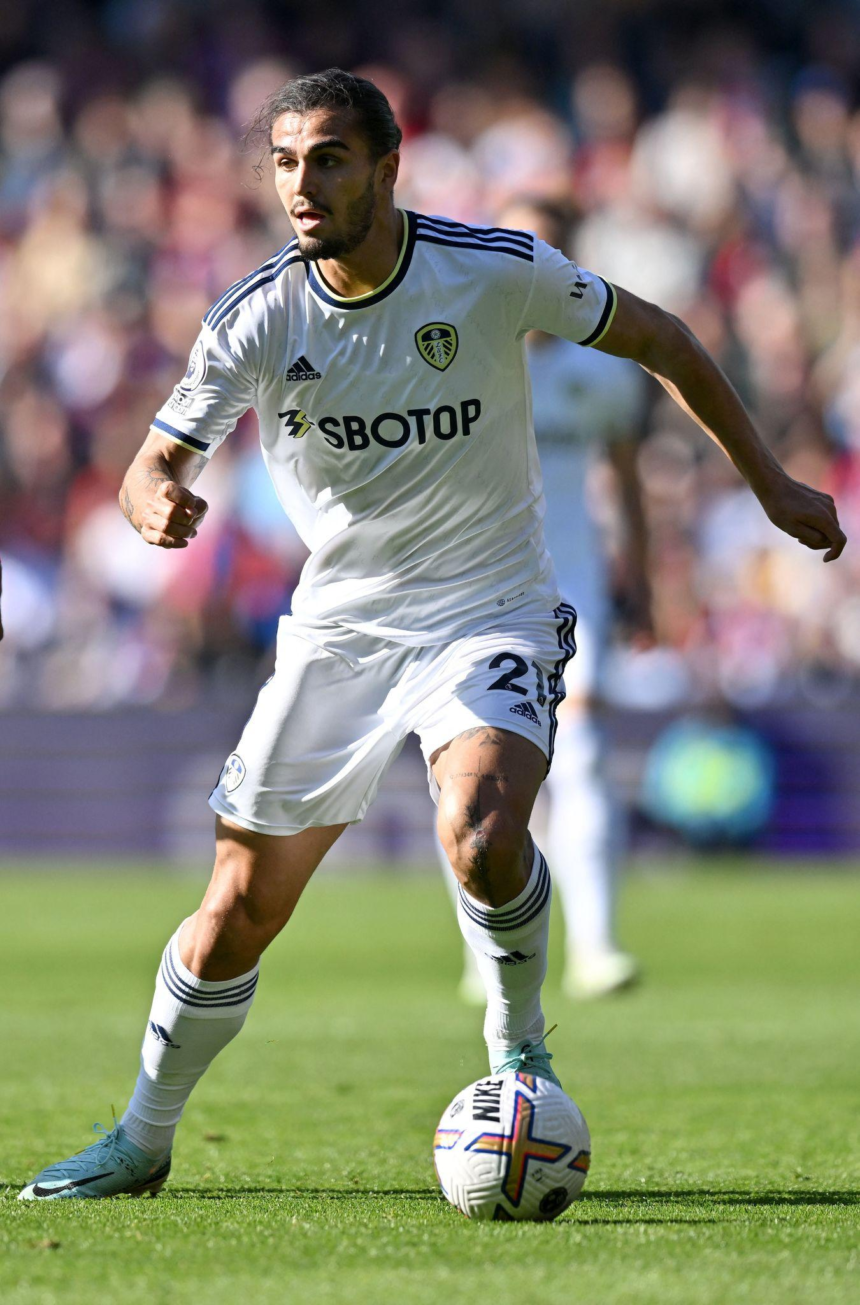 Explore Pascal Struijk’s career, playing style, stats, and role at Leeds United in this detailed football analysis.