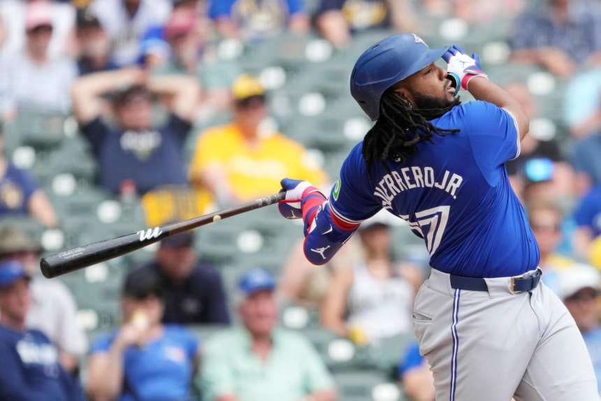 Blue Jays defeat Brewers 9–7 in extra innings. Full match report, player stats, standings, and where to watch the Toronto vs Milwaukee MLB game.