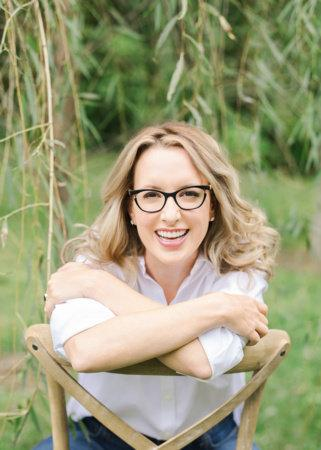 Sarah Isgur biography, net worth, age, career, family, and relationships. Explore her legal career, media roles, and personal life in detail.