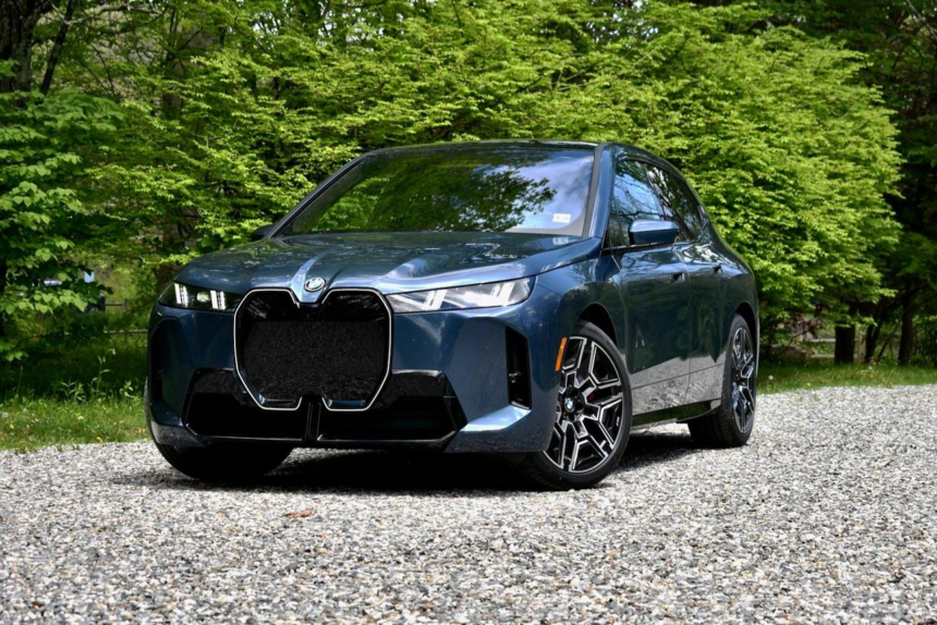 BMW iX exits the US as BMW shifts to Neue Klasse EVs. Learn what’s next and why it matters.