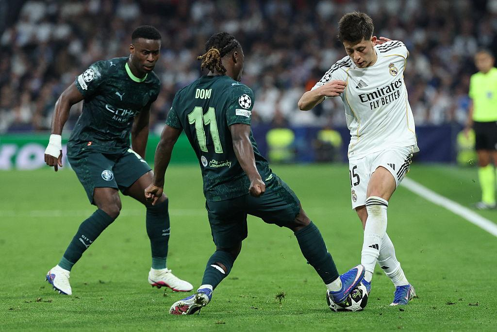 Bayern Munich beat Real Madrid 4-3 to win 6-4 on aggregate in a dramatic Champions League quarter-final featuring seven goals and two red cards.