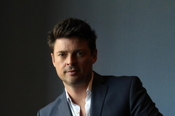 Karl Urban biography, net worth, age, career, family, movies and TV shows. Explore his roles in The Boys, Lord of the Rings and more.