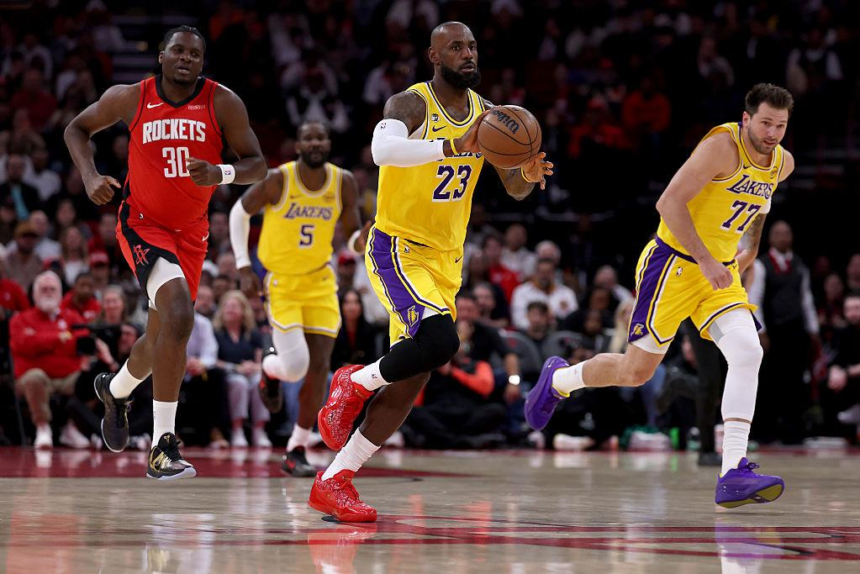 Explore the NBA playoff bracket 2026, schedule, play-in results, and key matchups including Knicks