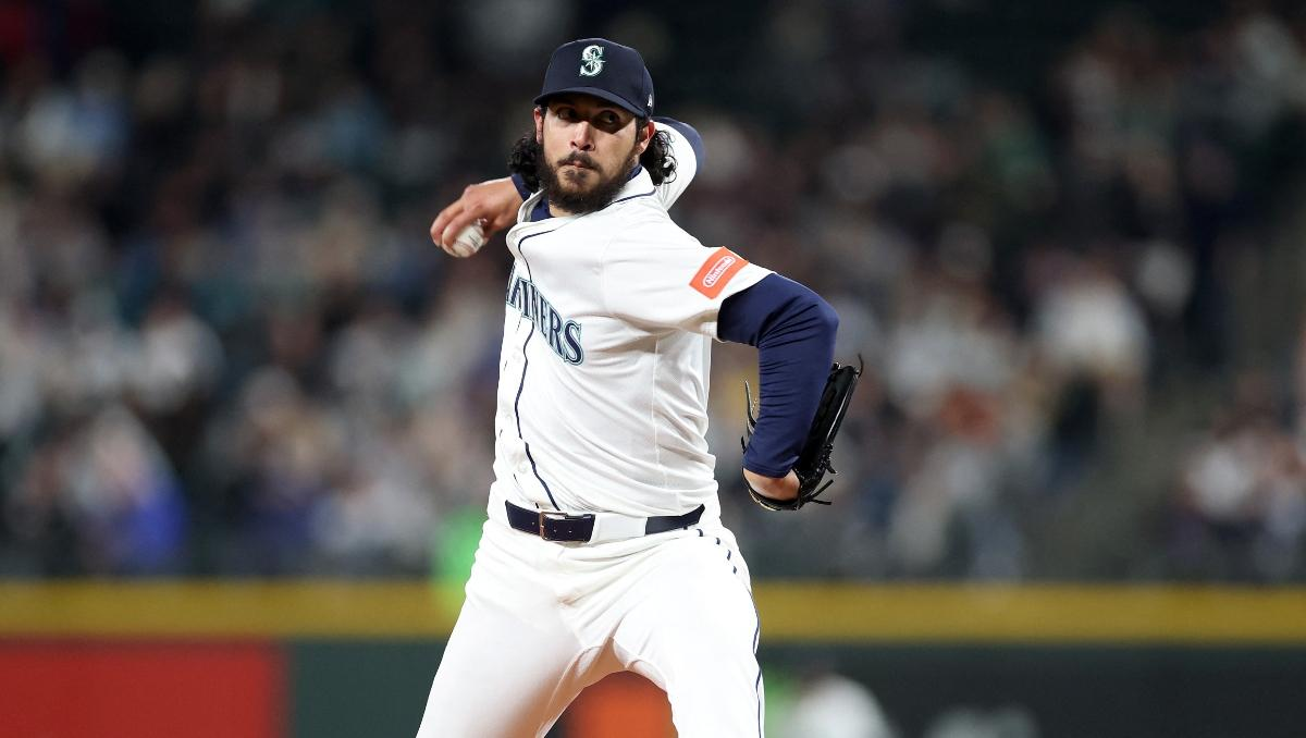 Andrés Muñoz’s ninth-inning collapse vs Padres analyzed. Full breakdown of what went wrong and what it means for the Mariners.