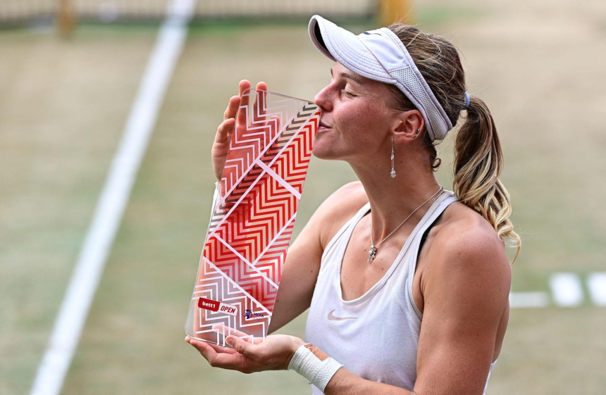 Liudmila Samsonova profile, ranking, stats, and 2026 season analysis including her Stuttgart match vs Coco Gauff and career outlook.