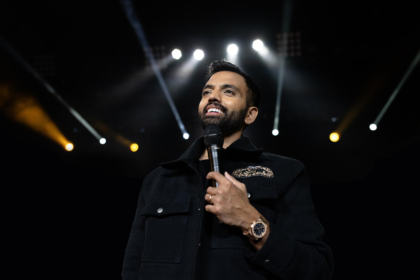 Akaash Singh biography, net worth, age, career, wife, tour details, and personal life. Explore his rise in comedy and global influence.