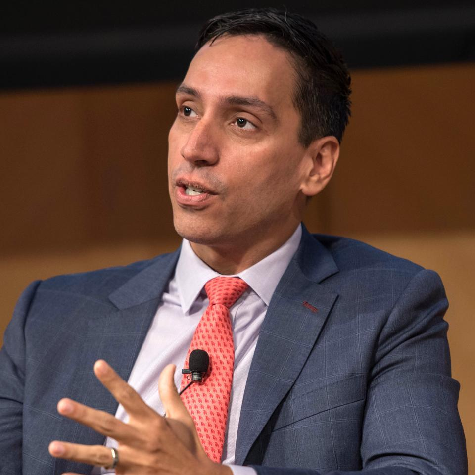 José E. Feliciano biography, net worth, career, Chelsea, Padres, family, and investment journey explained in a detailed profile.