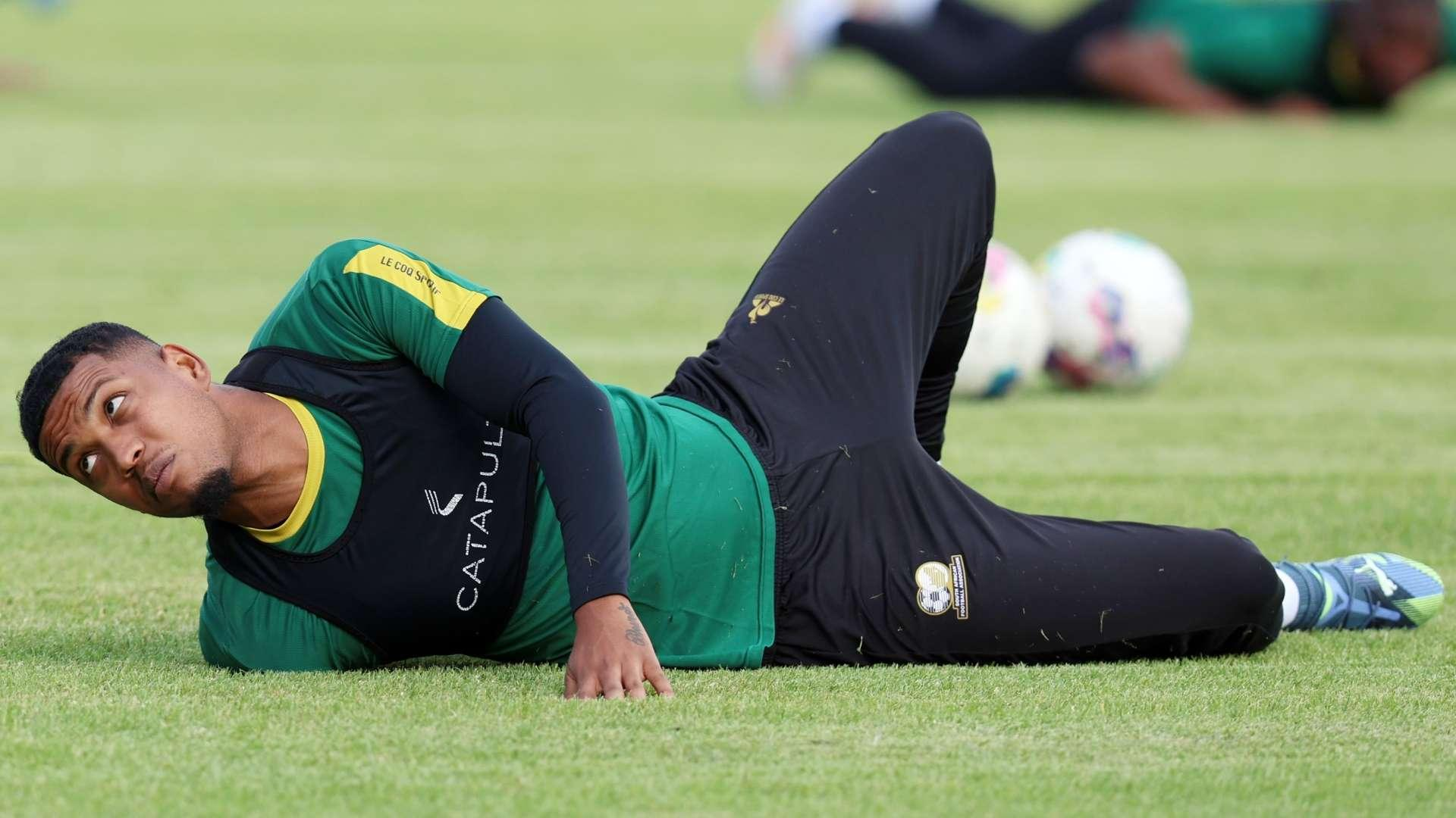 Kaizer Chiefs face defensive crisis as Rushwin Dortley recovers from long-term knee injury. Latest update and Soweto Derby implications explained.