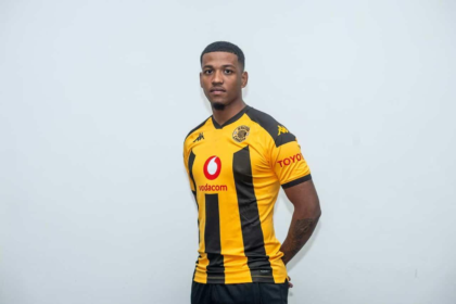 Kaizer Chiefs face defensive crisis as Rushwin Dortley recovers from long-term knee injury. Latest update and Soweto Derby implications explained.