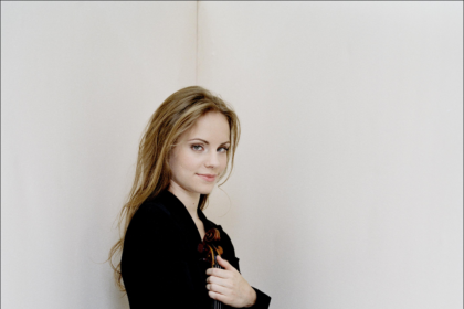 Discover Julia Fischer concerts 2026, including Berlin performance details, tour updates, and what to expect from her latest classical recitals.