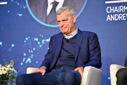 Tony Ressler biography, net worth, age, wife, kids, career, and family. Explore his business empire, Ares Management, and Atlanta Hawks ownership.