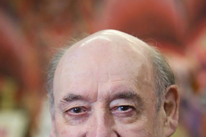 Discover the life, books, and legacy of Desmond Morris, the zoologist behind The Naked Ape who reshaped how we understand human behavior.