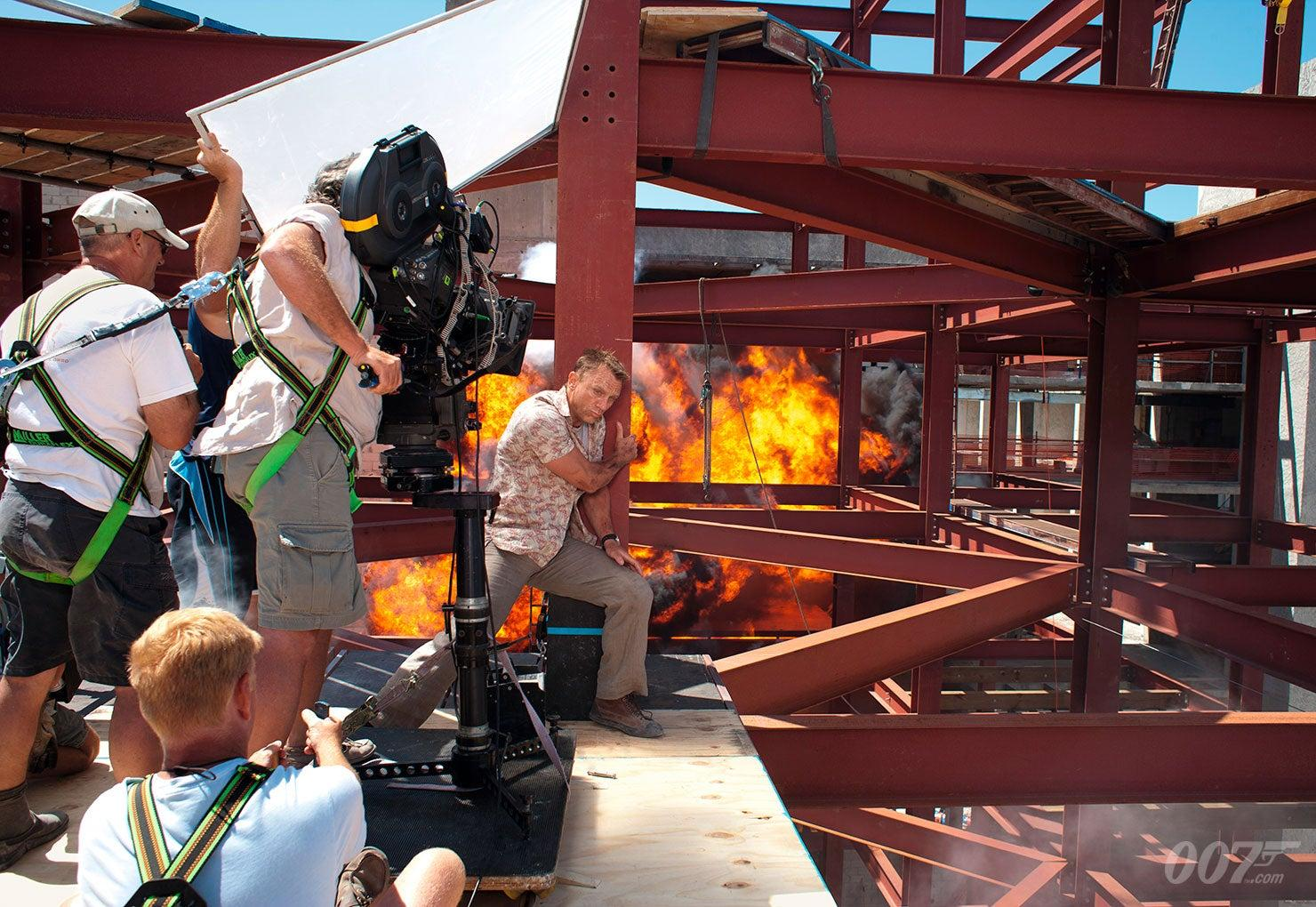 Explore Daniel Craig’s career, his iconic Bond role, Knives Out success, and lasting influence on modern cinema.