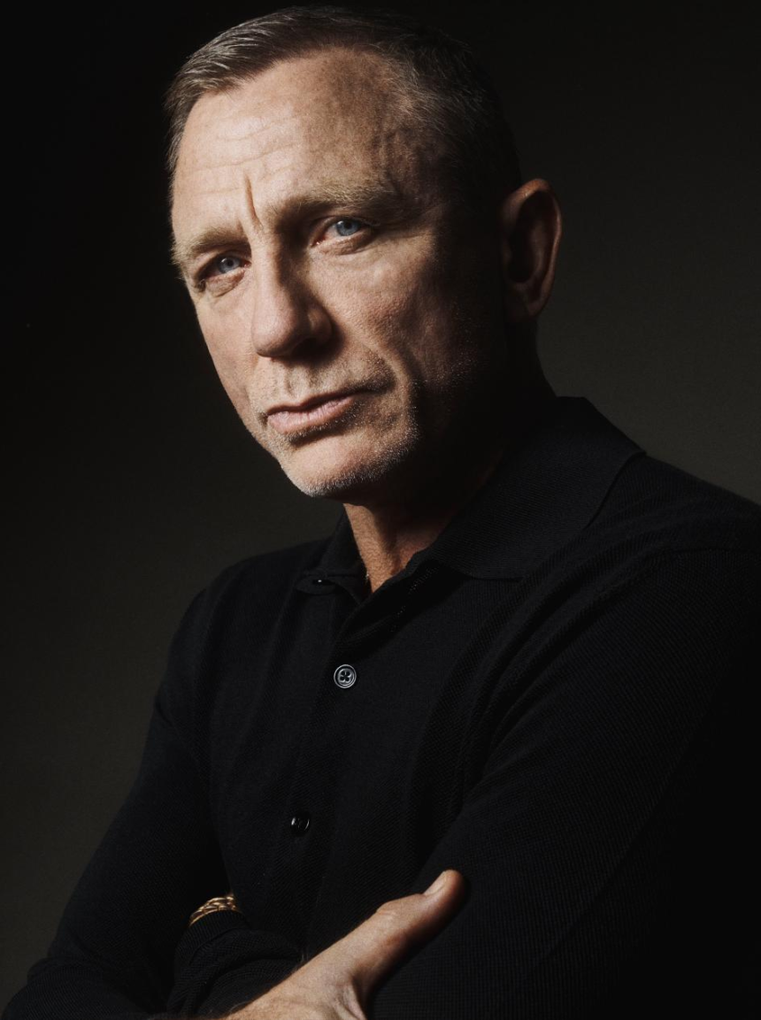 Daniel Craig biography, net worth, age, career, family, and relationships. Full 2026 profile covering James Bond, movies, and personal life.