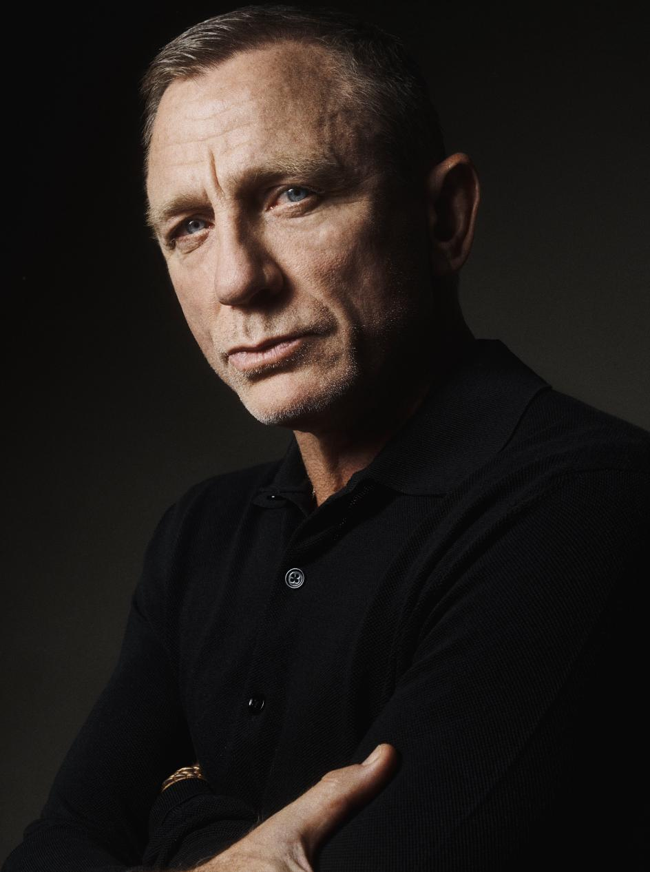 Daniel Craig biography, net worth, age, career, family, and relationships. Full 2026 profile covering James Bond, movies, and personal life.