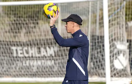 Johan Plat Career Analysis: Dutch Football Coach Profile