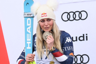 Lindsey Vonn net worth is estimated at $16 million. Discover her earnings, endorsements, real estate, and career success in detail.