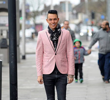 Explore Bobby Norris before and after his facelift at 39, including his transformation, health scare, and public reaction.