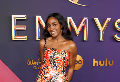 Discover Ayo Edebiri’s journey from budget bus trips to her Broadway debut in Proof and how her early life shaped her success.