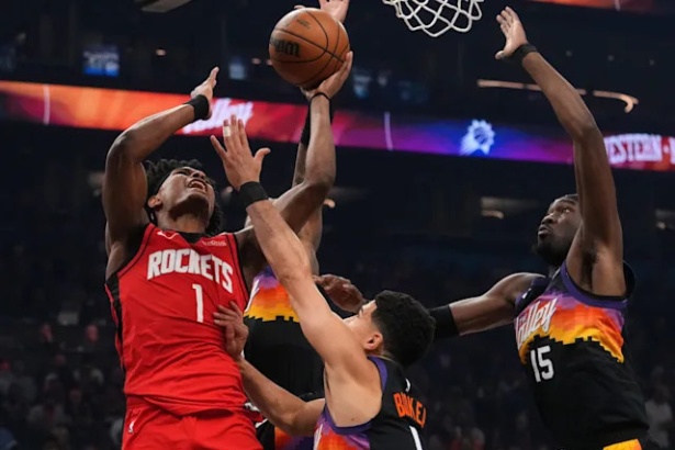 Durant leads Houston to 119-105 win over Suns with clutch shooting and leadership in emotional return game.