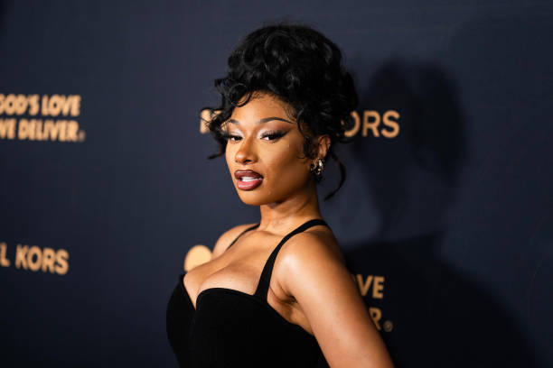 Megan Thee Stallion ends relationship with Klay Thompson amid cheating claims. Explore the full story, reactions, and what’s next for the rapper.