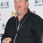 Darrell Sheets, “Storage Wars” star, dies at 67. Explore his life, career, and legacy as “The Gambler” who made reality TV history.