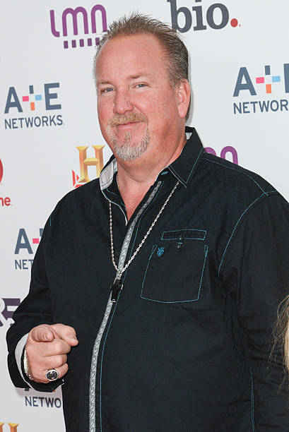 Darrell Sheets, “Storage Wars” star, dies at 67. Explore his life, career, and legacy as “The Gambler” who made reality TV history.