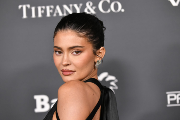 Kylie Jenner biography, net worth, age, career, family, and relationships. Discover her rise to fame, business empire, and latest updates.