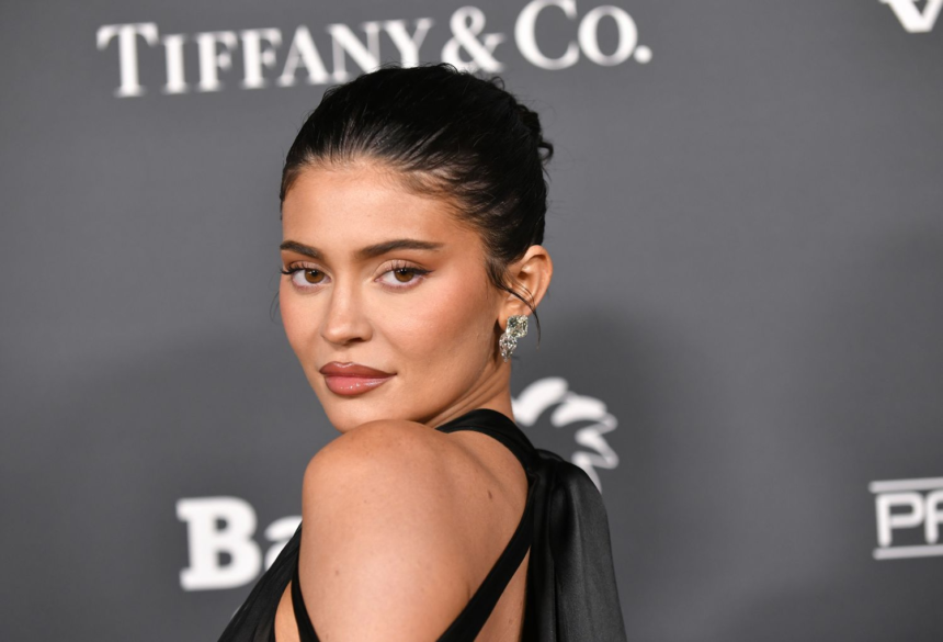 Kylie Jenner biography, net worth, age, career, family, and relationships. Discover her rise to fame, business empire, and latest updates.