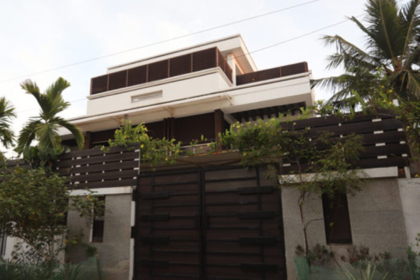Trisha visits Vijay’s house as TVK leads Tamil Nadu elections. Explore the full story behind this viral moment and political breakthrough.
