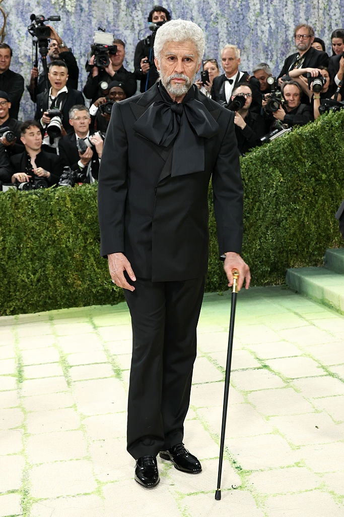 Bad Bunny stunned at Met Gala 2026 with a viral elderly transformation. Discover the meaning, design, and reactions behind his bold look.
