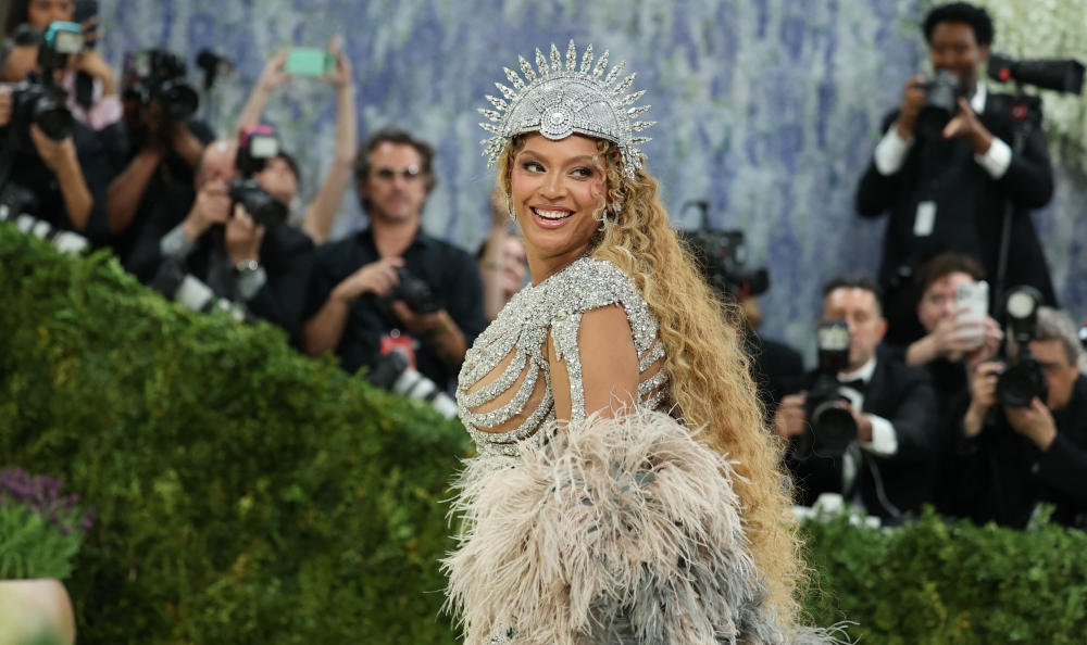 Beyoncé Met Gala 2026 Return: Fashion, Art & Impact