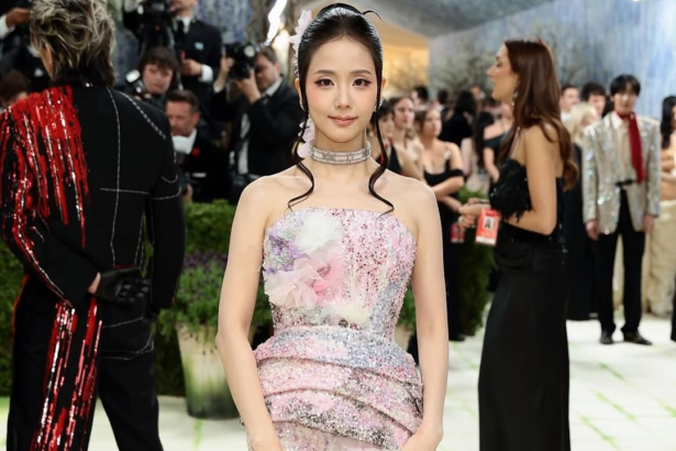 BLACKPINK’s reunion at Met Gala 2026 stunned the world. Explore their iconic looks, fashion impact, and global influence.