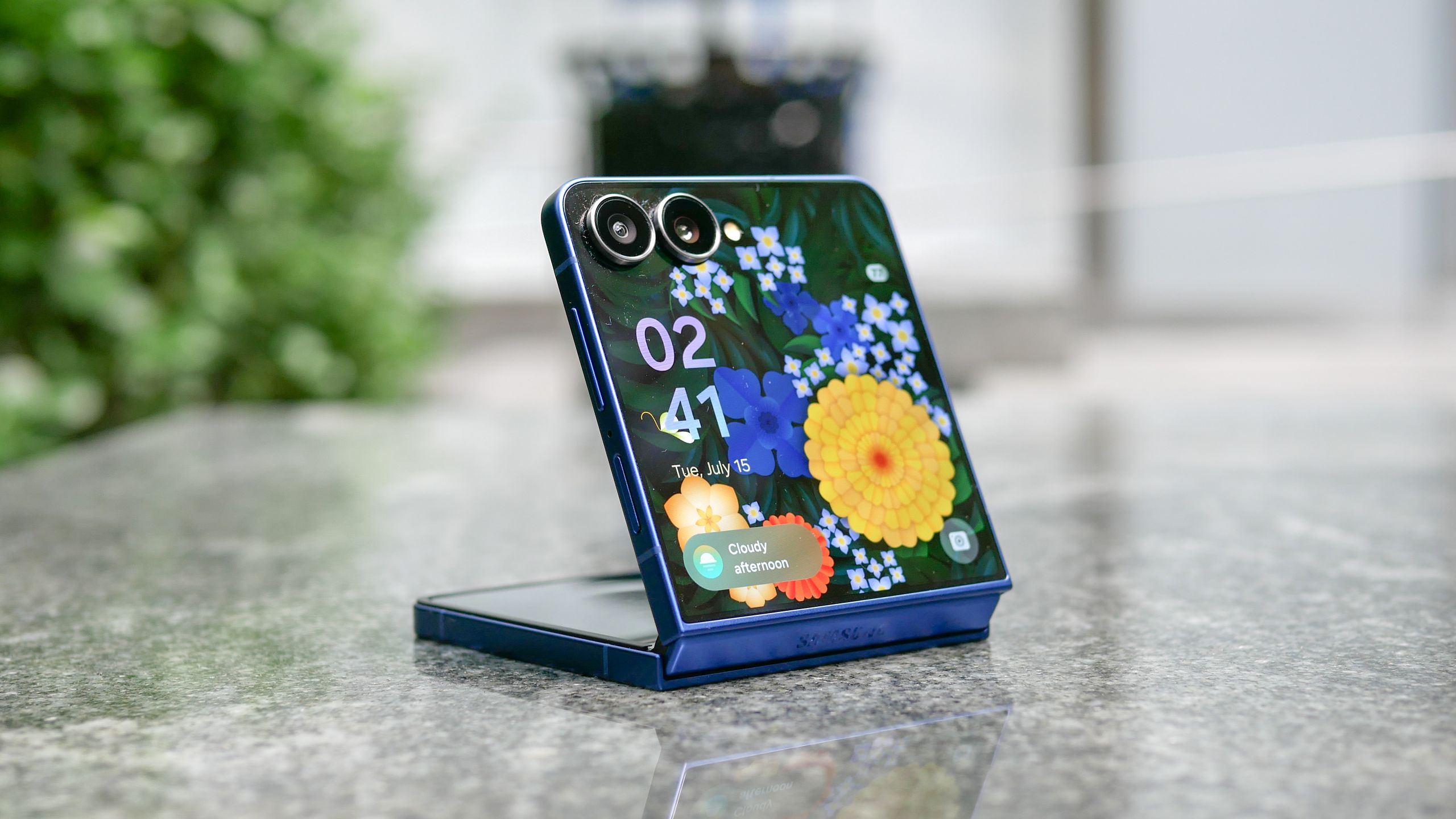 Samsung Galaxy Z Flip8 leaks reveal a crease-free display, lighter body, and redesigned hinge ahead of its expected July 2026 launch.