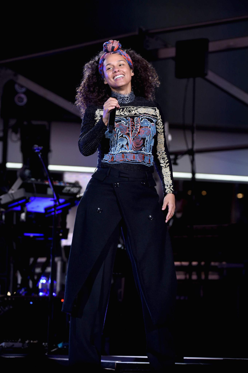Alicia Keys celebrates 25 years of Songs In A Minor with special vinyl editions, TV appearances, and renewed attention on her iconic debut album.