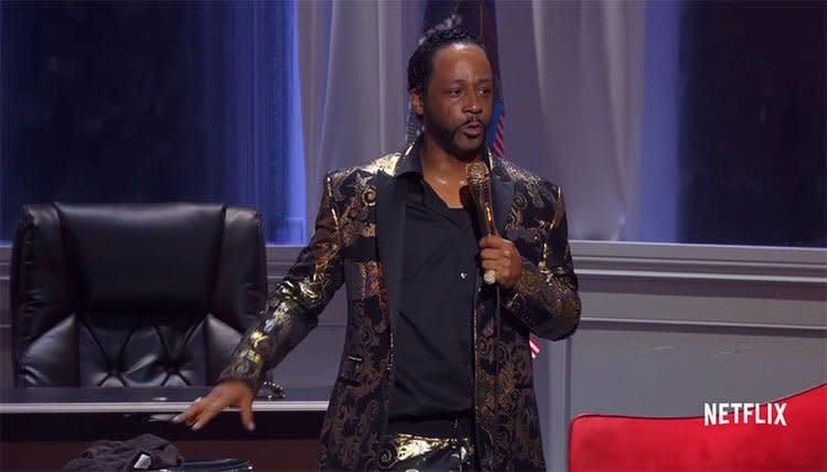 Katt Williams and Kevin Hart shocked fans by ending their longtime feud during Netflix’s live roast event in Los Angeles.