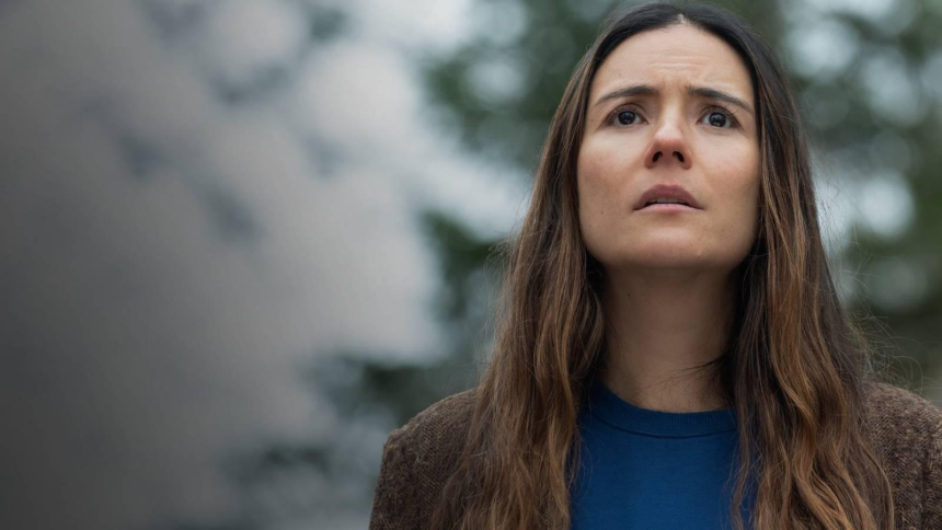 From season 4 episode 5 introduces terrifying new monsters and reveals the darkest secret behind the Township’s deadly curse.