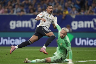 Real Madrid beat Real Oviedo 2-0, but boos for Mbappé, Vinícius and Tchouaméni exposed deeper tension at the Bernabéu.