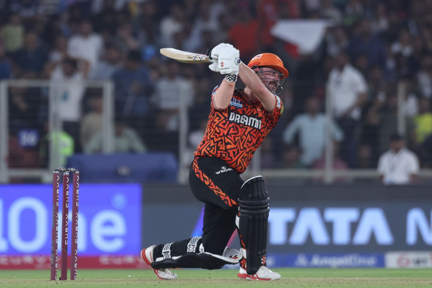 GT vs SRH live score today as Gujarat Titans defeat Sunrisers Hyderabad by 82 runs in IPL 2026 despite Praful Hinge’s early wickets.