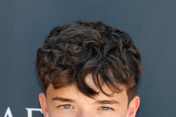 Owen Cooper Biography: Age, Net Worth, Career & Family
