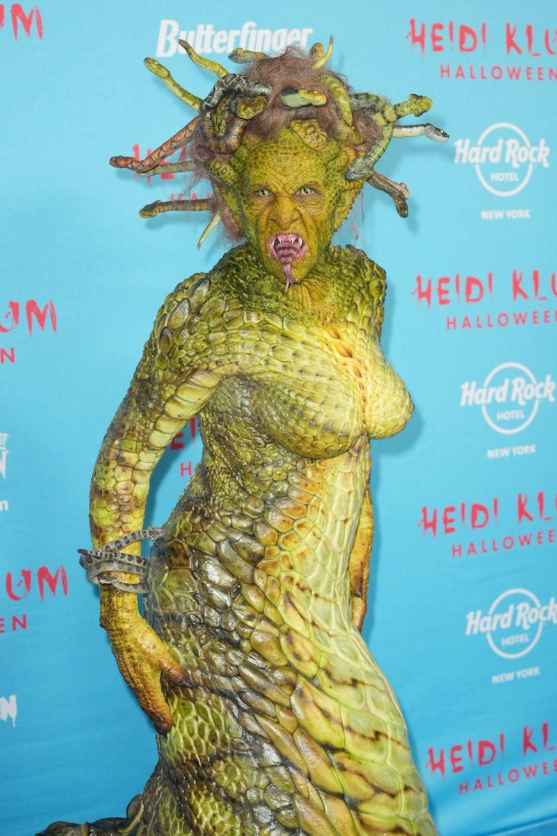Discover Heidi Klum’s stunning “Veiled Lady” look at Met Gala 2026 and how she transformed into a living sculpture inspired by classical art.