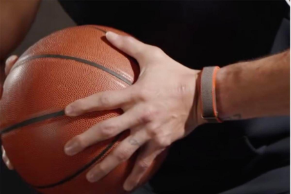 Google’s Fitbit Air is a $99 screenless tracker with sleep, heart rate, workout tracking and a Stephen Curry special edition.
