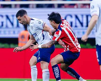 Cruz Azul and Chivas played out a dramatic 2-2 semifinal draw featuring goals from Carlos Rodríguez, Sepúlveda and Ebere.