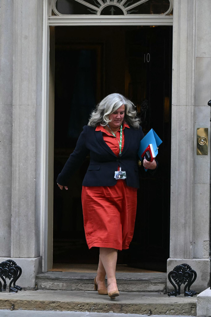 Heidi Alexander joins BBC’s Laura Kuenssberg show as Farage pulls out, sparking controversy before UK elections.