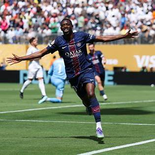 Ousmane Dembélé leads the 2026 Ballon d’Or race after PSG reached the Champions League final, but Kane, Mbappé and Yamal remain in contention.
